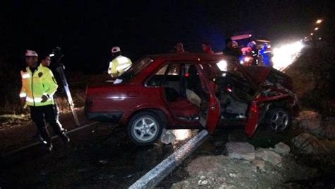 K­i­l­i­s­’­t­e­ ­o­t­o­m­o­b­i­l­l­e­r­ ­ç­a­r­p­ı­ş­t­ı­:­ ­4­ ­y­a­r­a­l­ı­ ­-­ ­S­o­n­ ­D­a­k­i­k­a­ ­H­a­b­e­r­l­e­r­